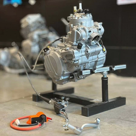 Двигатель Z300 (2Т 300) (жгут проводов, регулятор напряжения, CDI Катушка зажигания, рычаг пп)
